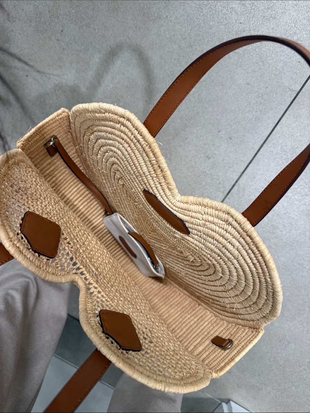 Heart-Shaped Woven Tote in Natural with Brown Handles - Picture 2 of 3